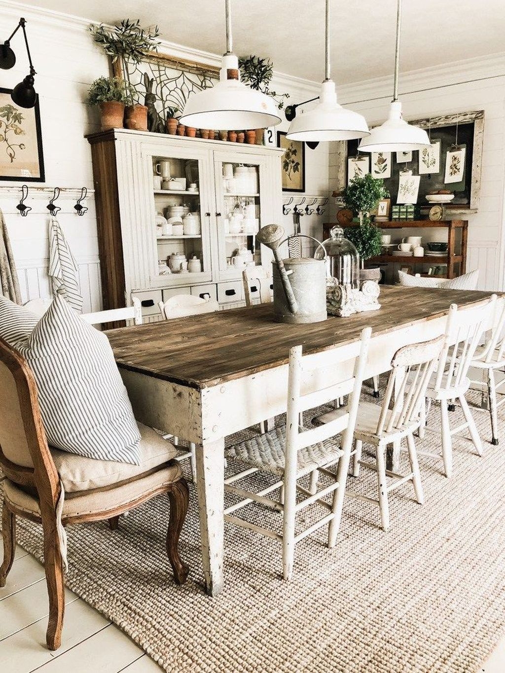 Amazing Rustic Dining Room Design Ideas 41