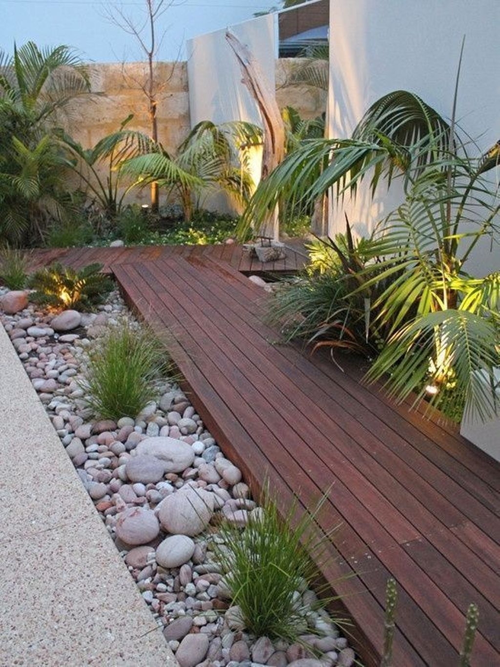 Tiny Yard Garden Design You Can Try Right Away 40