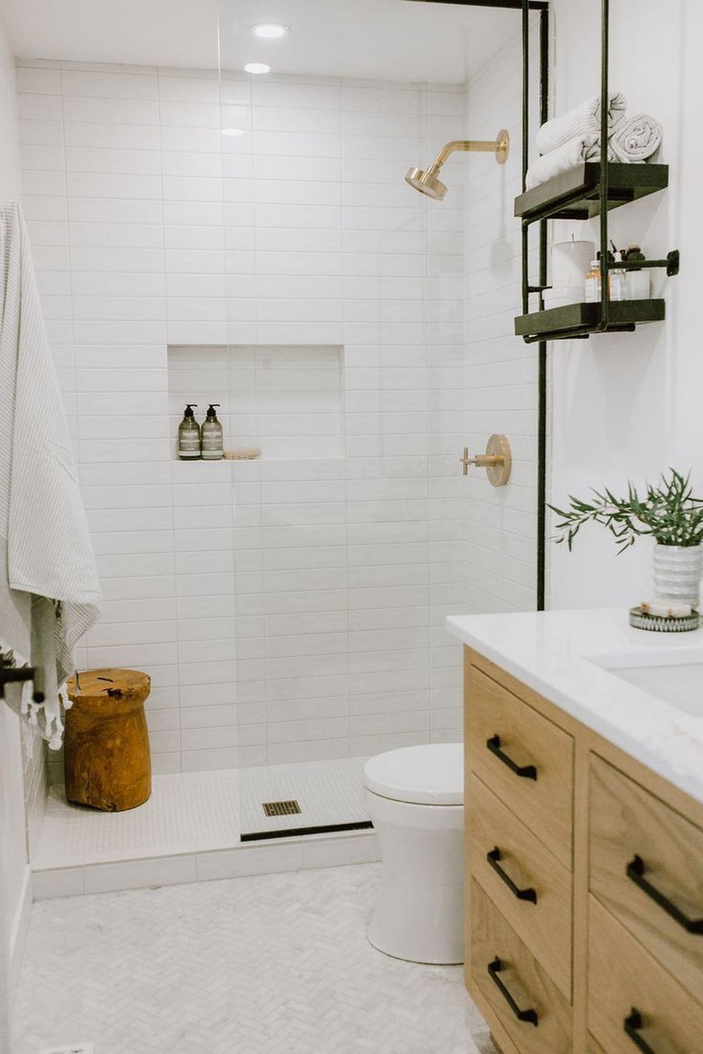 White Bathroom Tiles Design Inspiration Image To U