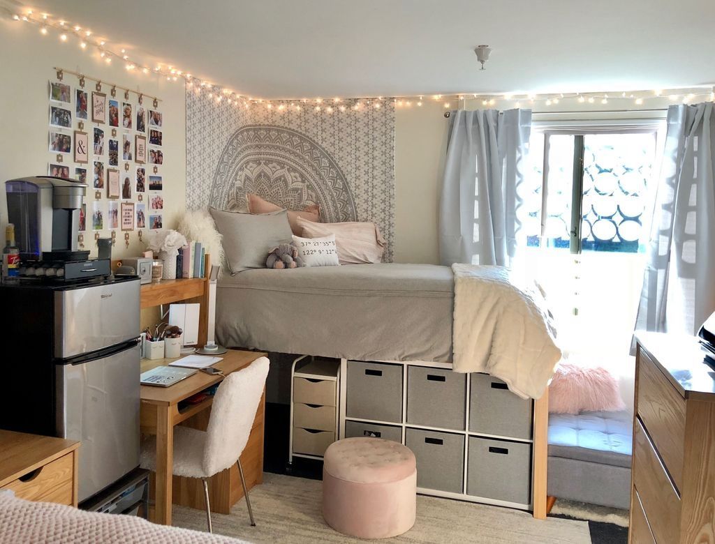 Cool Dorm Room Ideas To Maximize Your Space 28