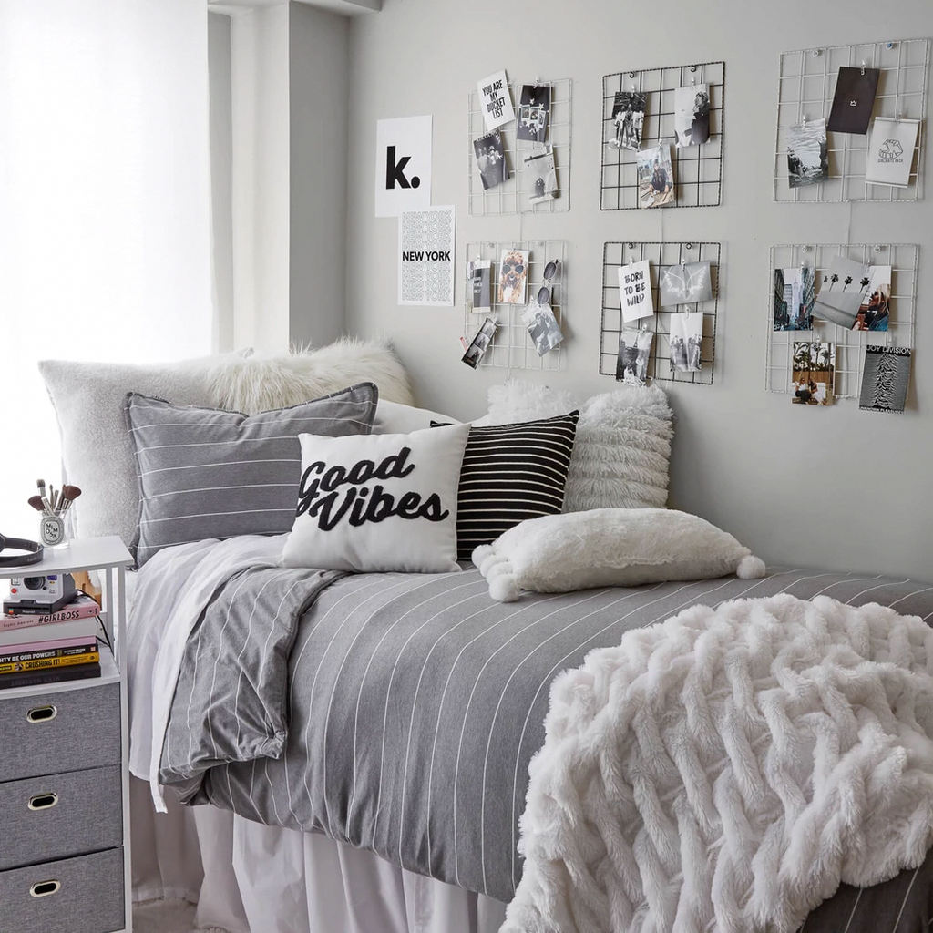 31 Nice Simple Dorm Room Decor You Should Copy - SWEETYHOMEE