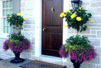 Beautiful Summer Planters Ideas For Front Door Decor 05 1