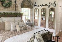 Farmhouse Bedroom Decor