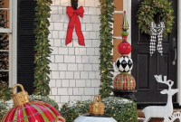 Large Outdoor Christmas Decorations